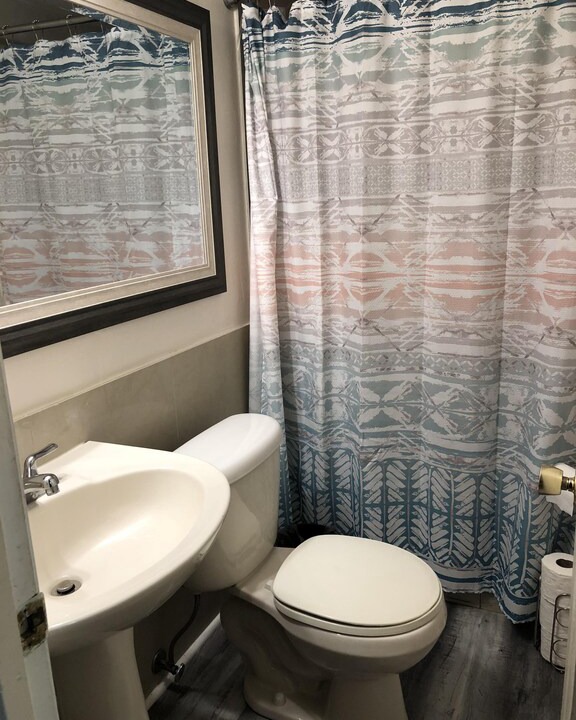 Photo of Bathroom in Coral Ridge Isles