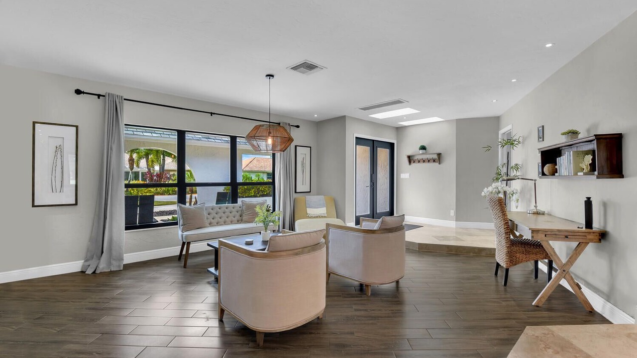 Photo of Livingroom in Lely Golf Estates
