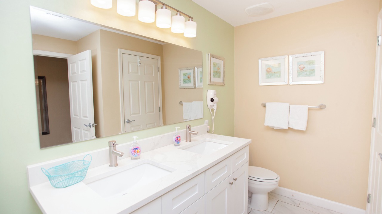 Photo of Bathroom in West Panama City Beach