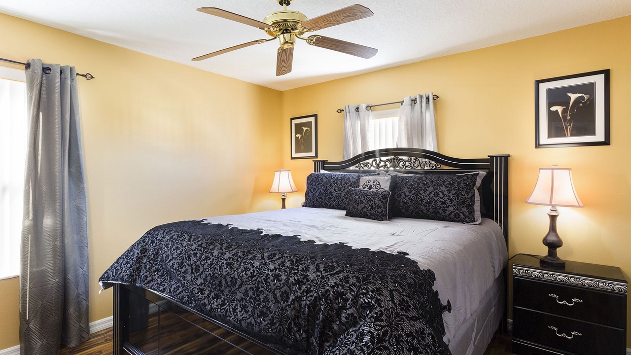 Photo of Bedroom in Windwood Bay