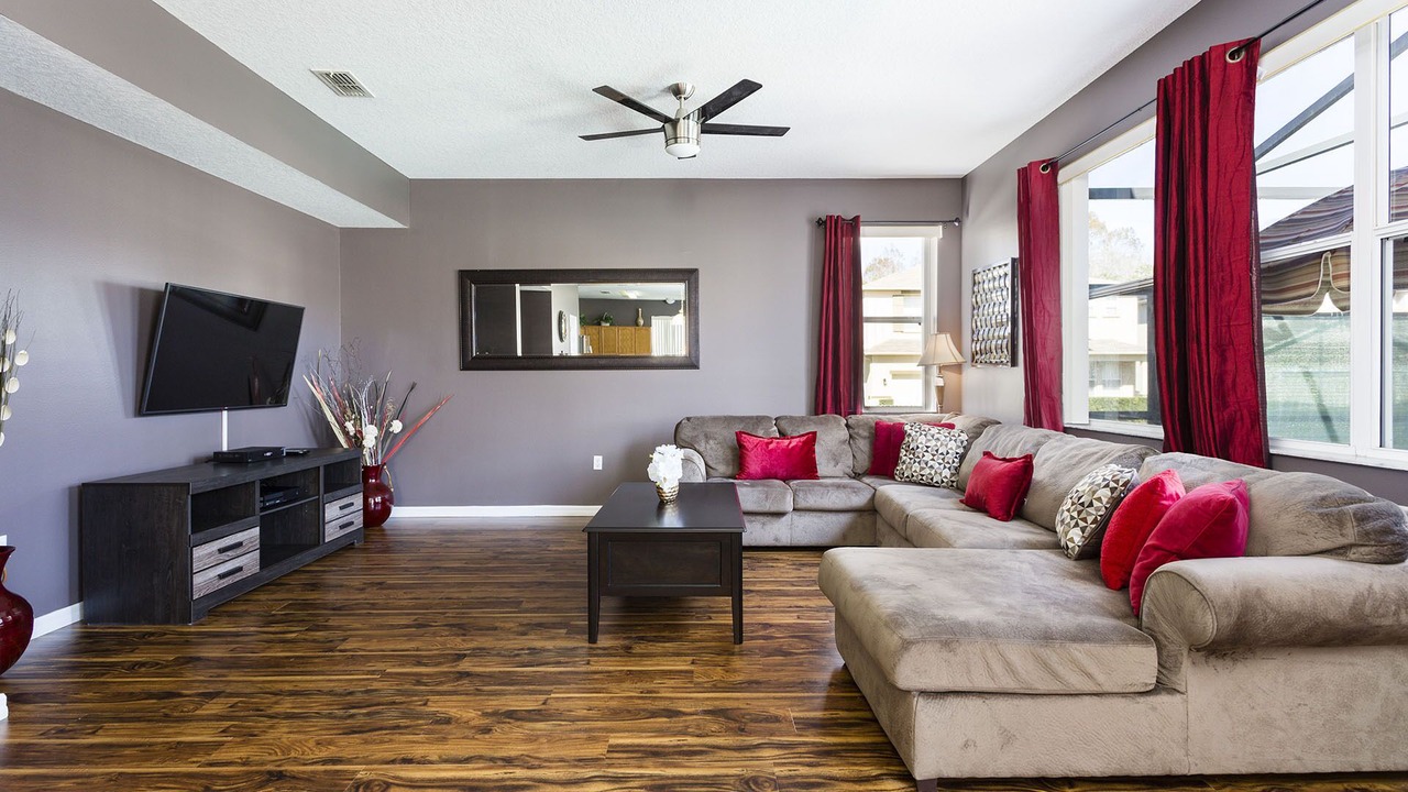 Photo of Livingroom in Windwood Bay