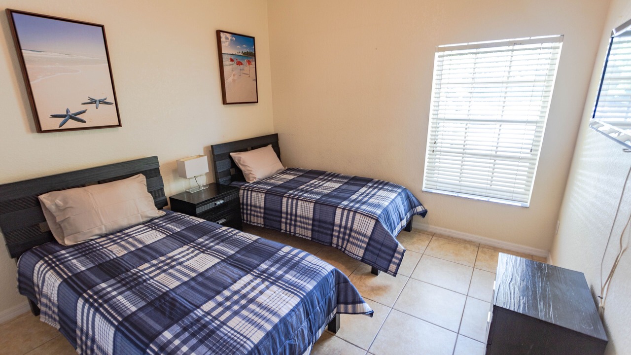 Photo of Bedroom in Bahama Bay