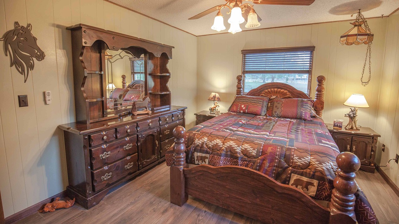 Photo of Bedroom in Brooksville