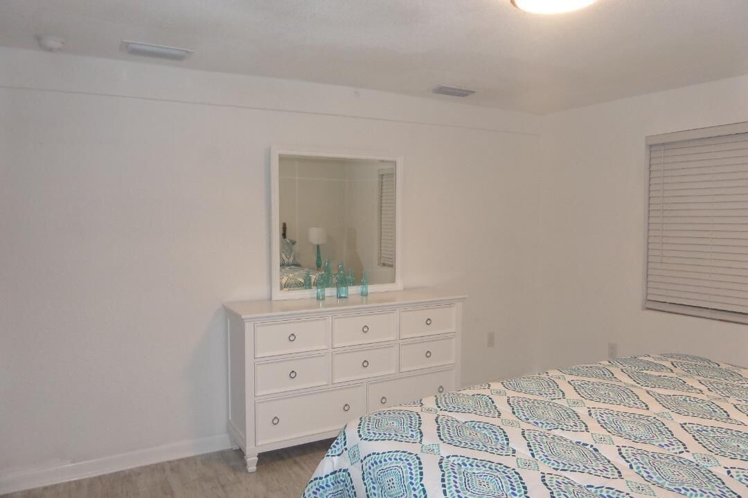 Photo of Bedroom in Saint James City