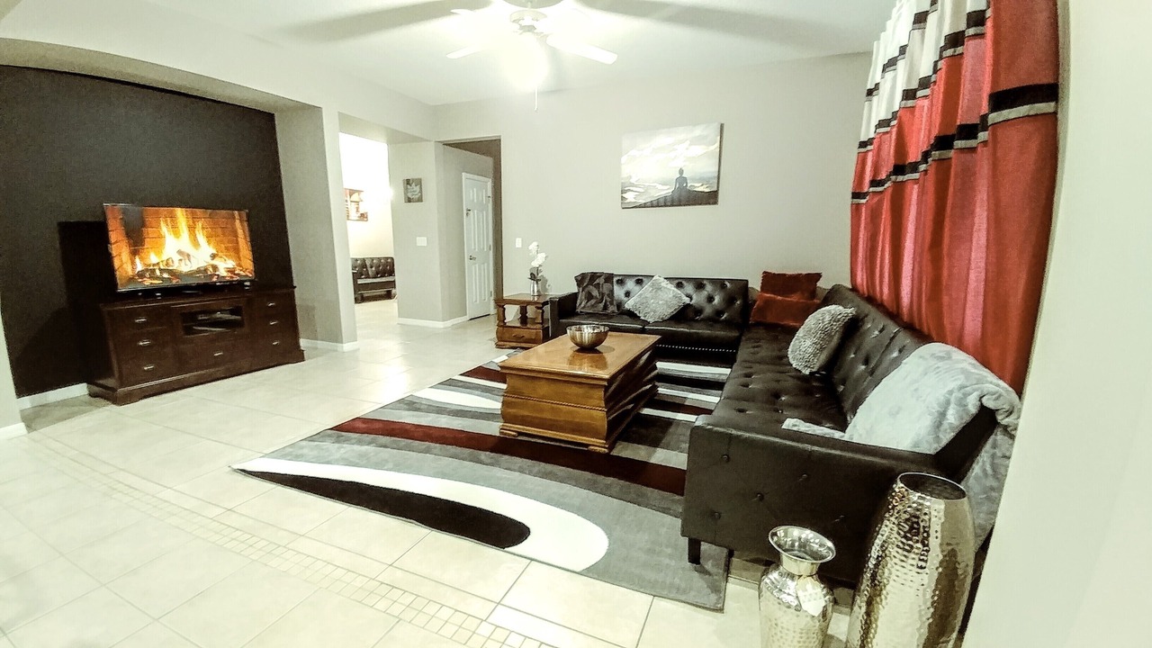 Photo of Livingroom in Legacy Park