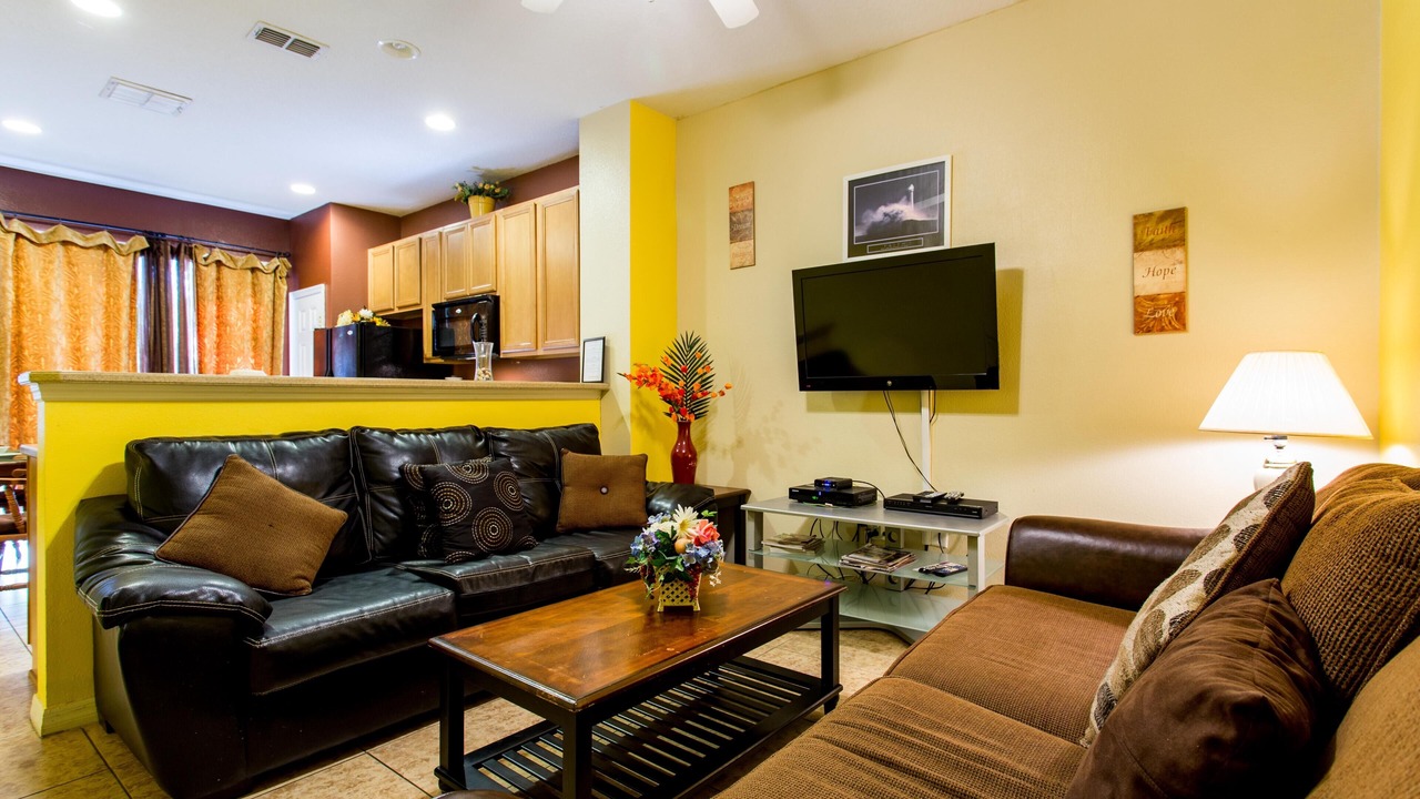 Photo of Livingroom in Crestwynd Bay