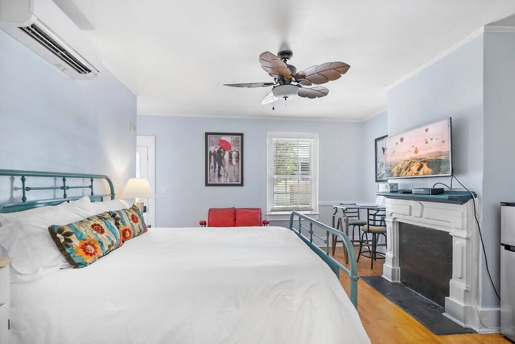 Photo of Bedroom in Downtown Historic District