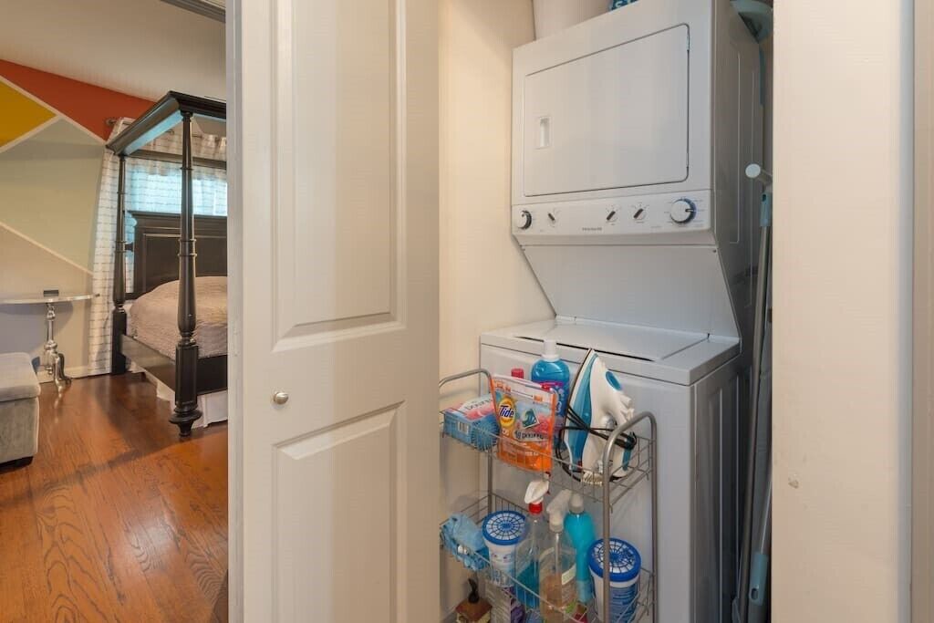 Photo of Bedroom in Audubon Park