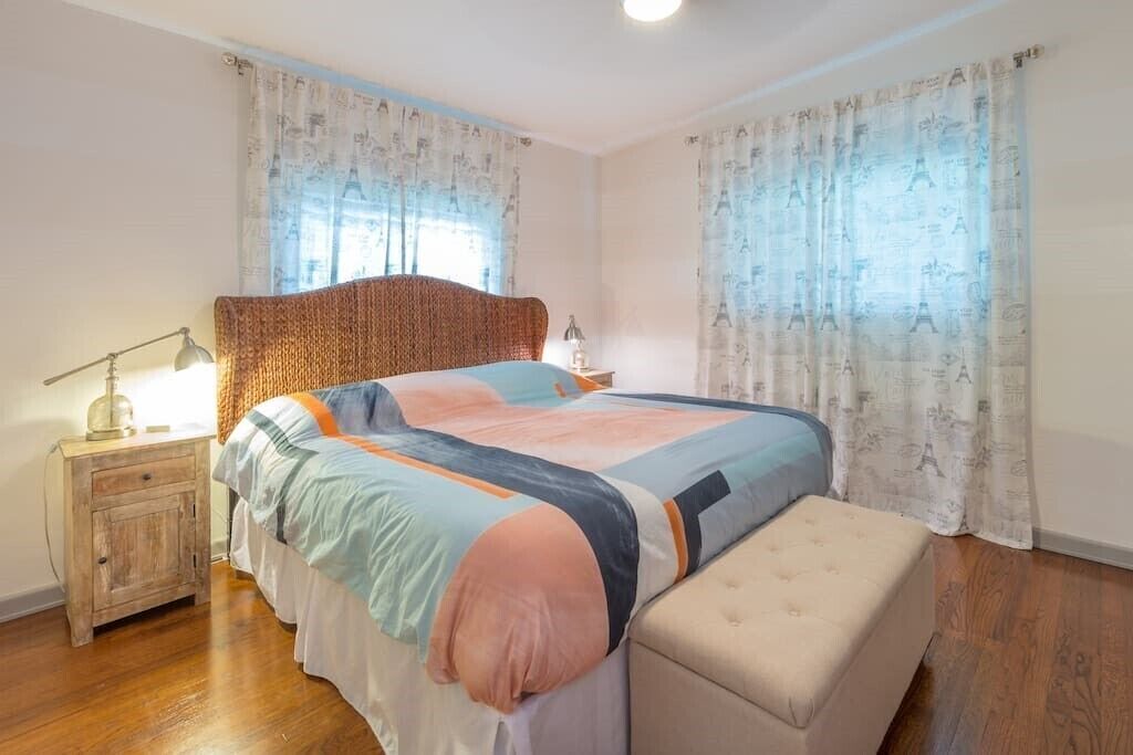 Photo of Bedroom in Audubon Park