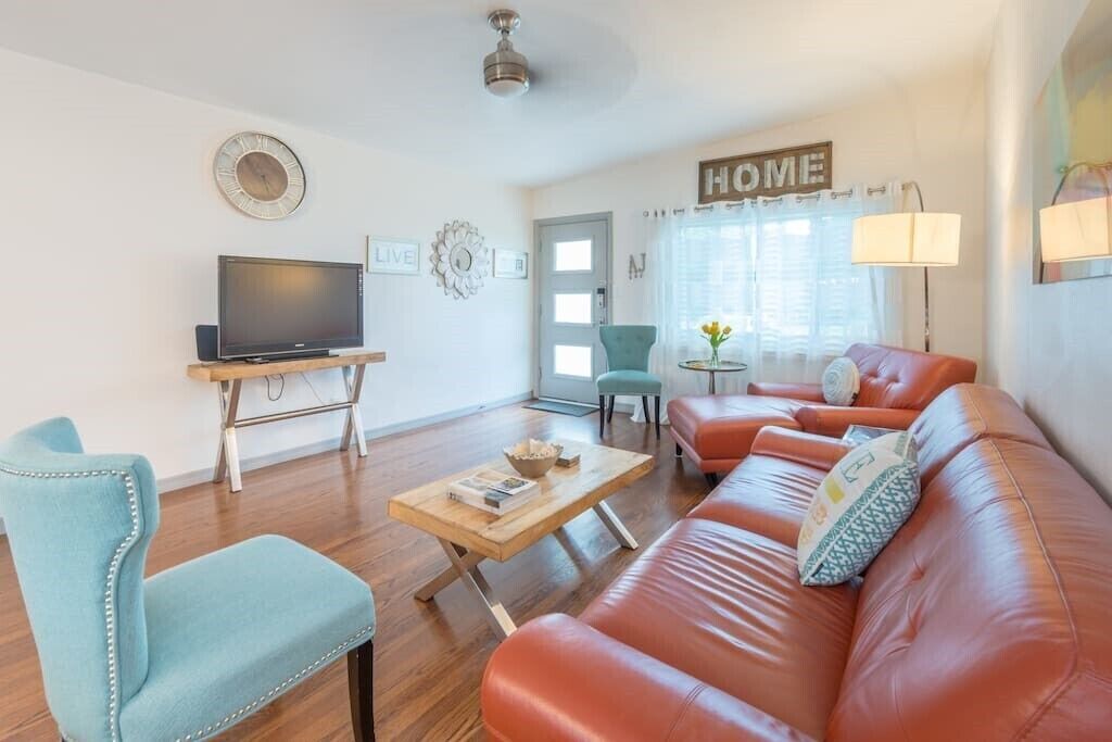 Photo of Livingroom in Audubon Park