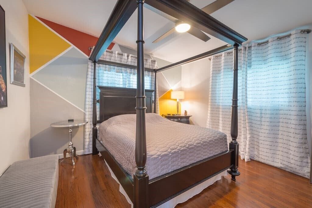 Photo of Bedroom in Audubon Park