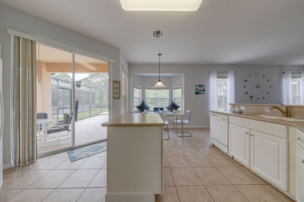 Photo of Kitchen in Watersong