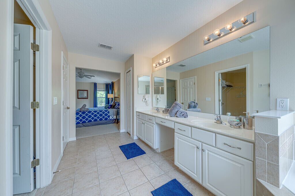 Photo of Bathroom in Watersong