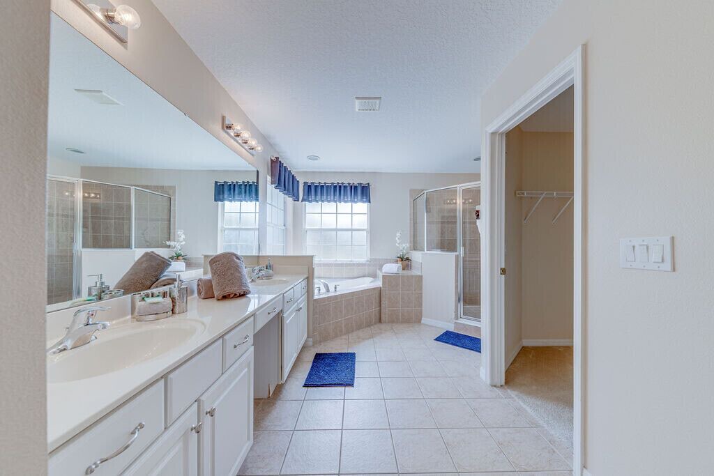 Photo of Bathroom in Watersong