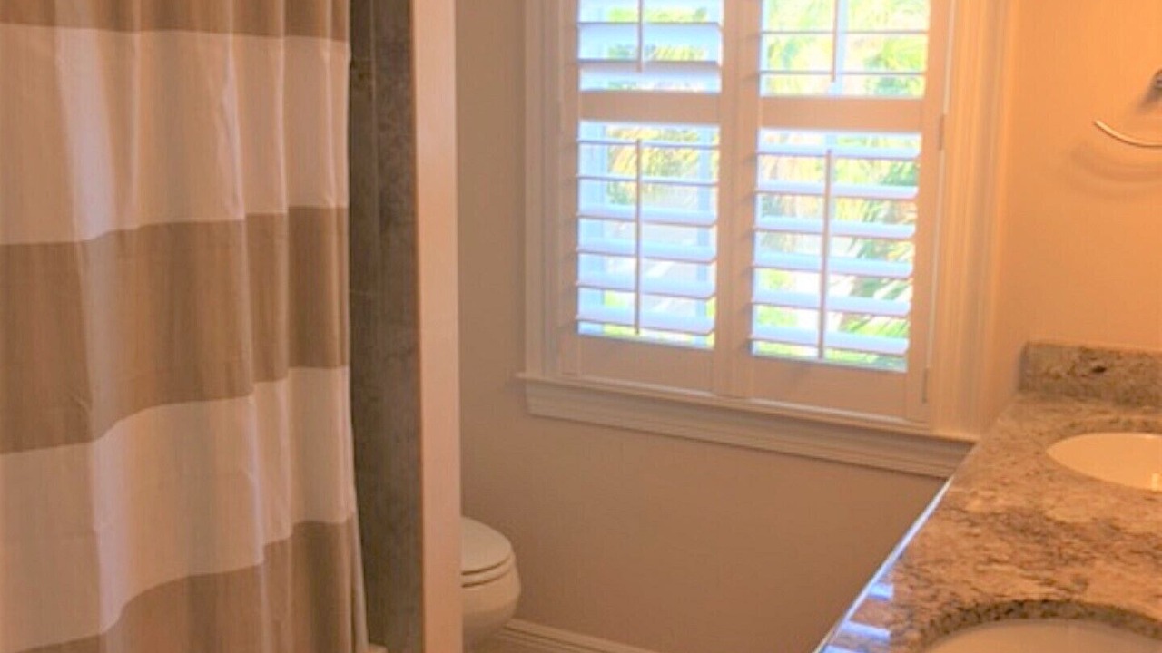 Photo of Bathroom in Beachview Country Club Estates