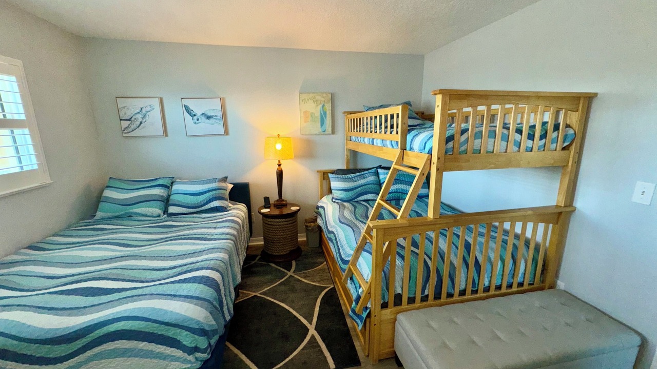 Photo of Bedroom in Breakers