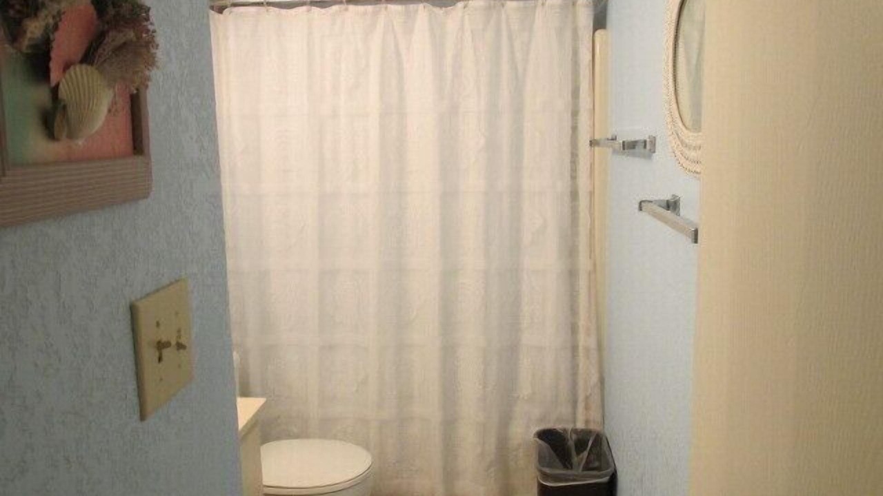Photo of Bathroom in Garden City