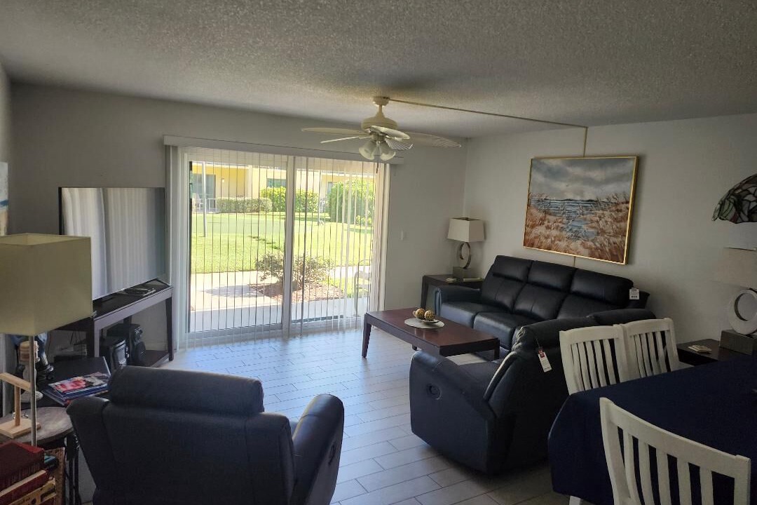 Photo of Livingroom in Avon By The Sea