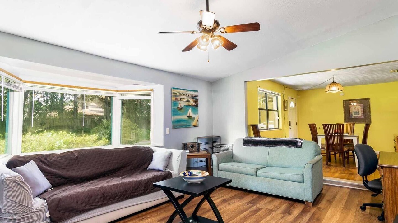 Photo of Livingroom in Orange Park