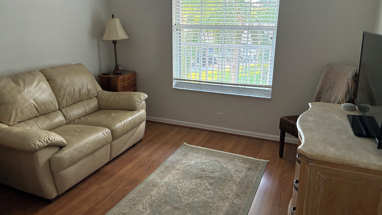 Photo of Bedroom in Tropical Cove