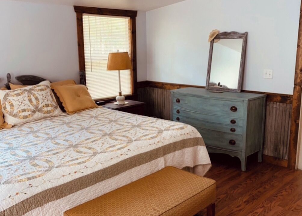 Photo of Bedroom in Floral City