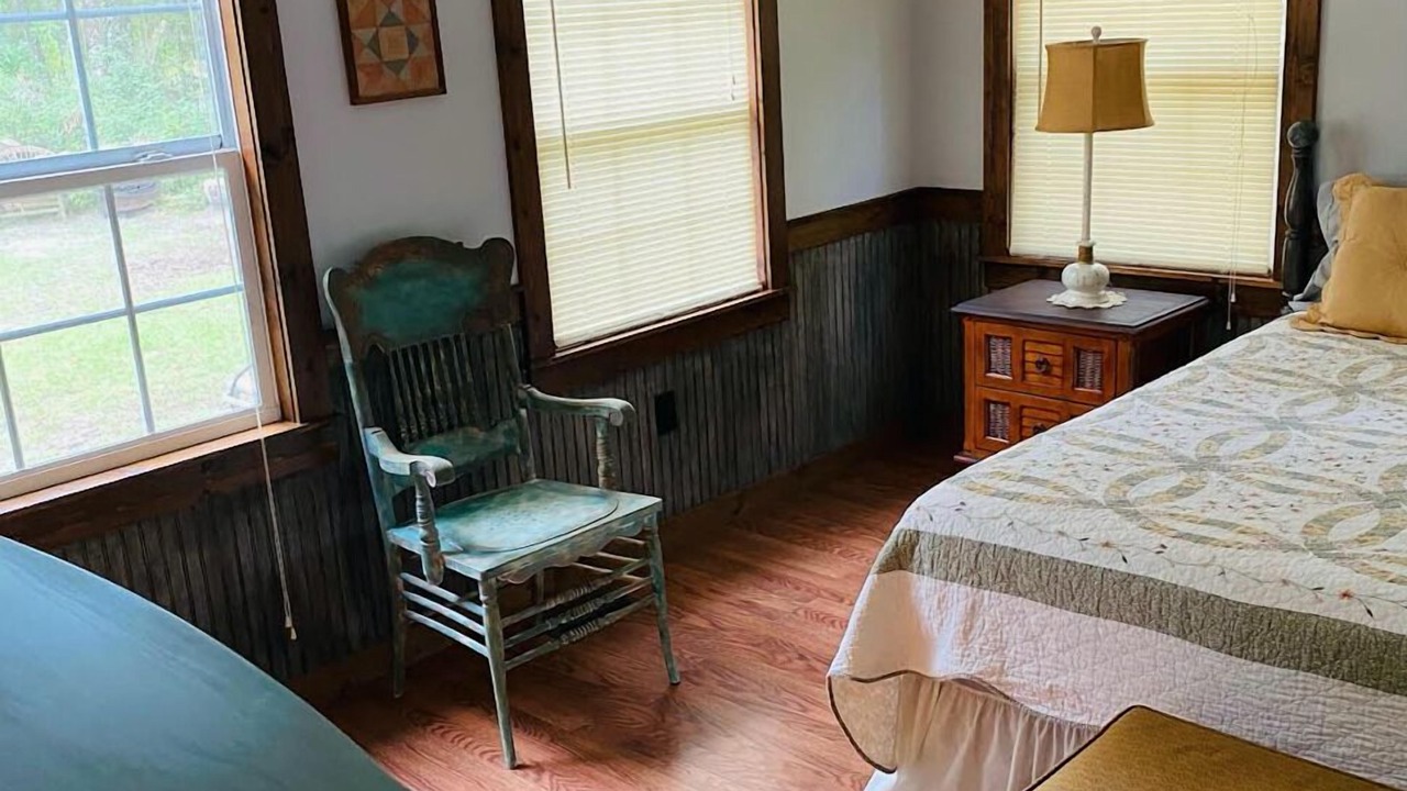 Photo of Bedroom in Floral City
