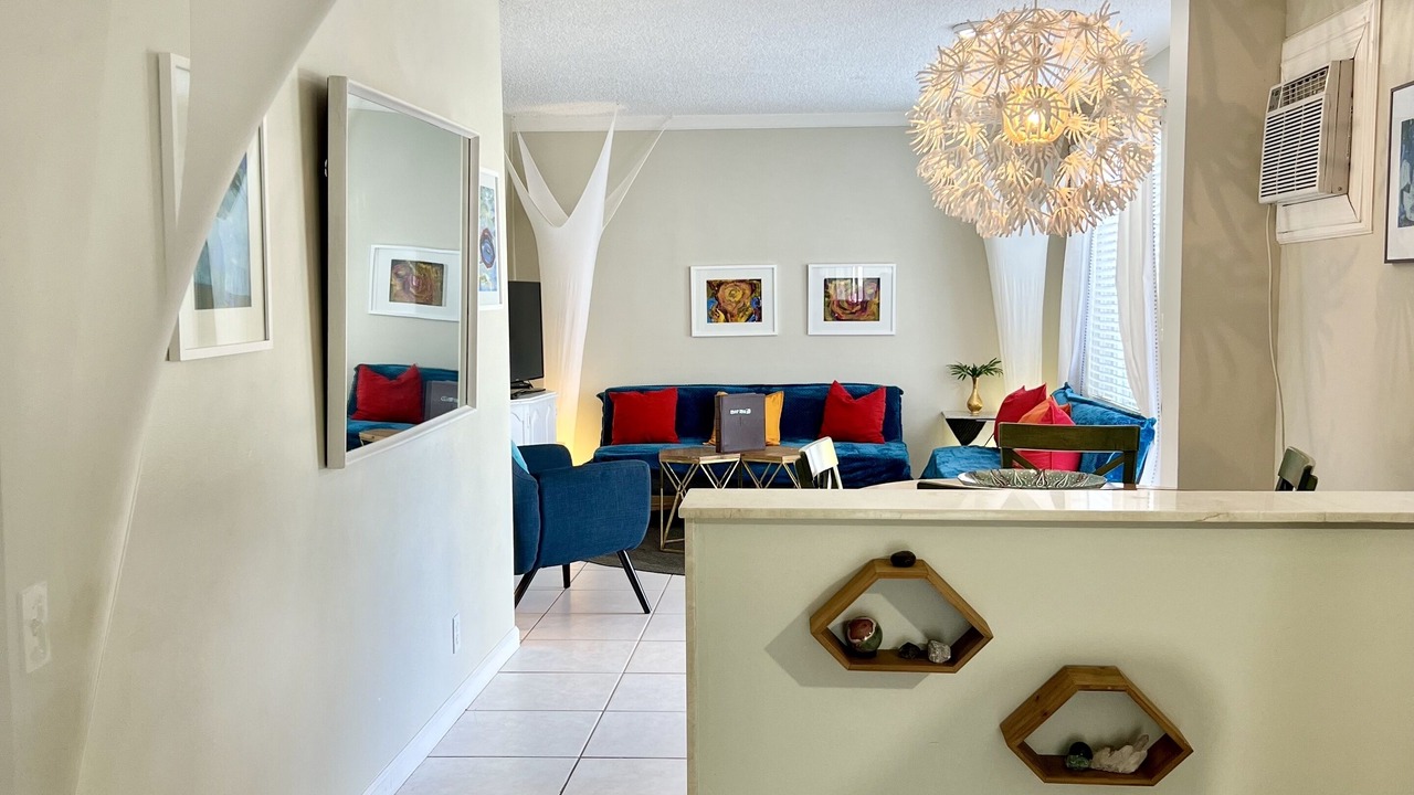 Photo of Livingroom in South Palm Park Neighborhood Association