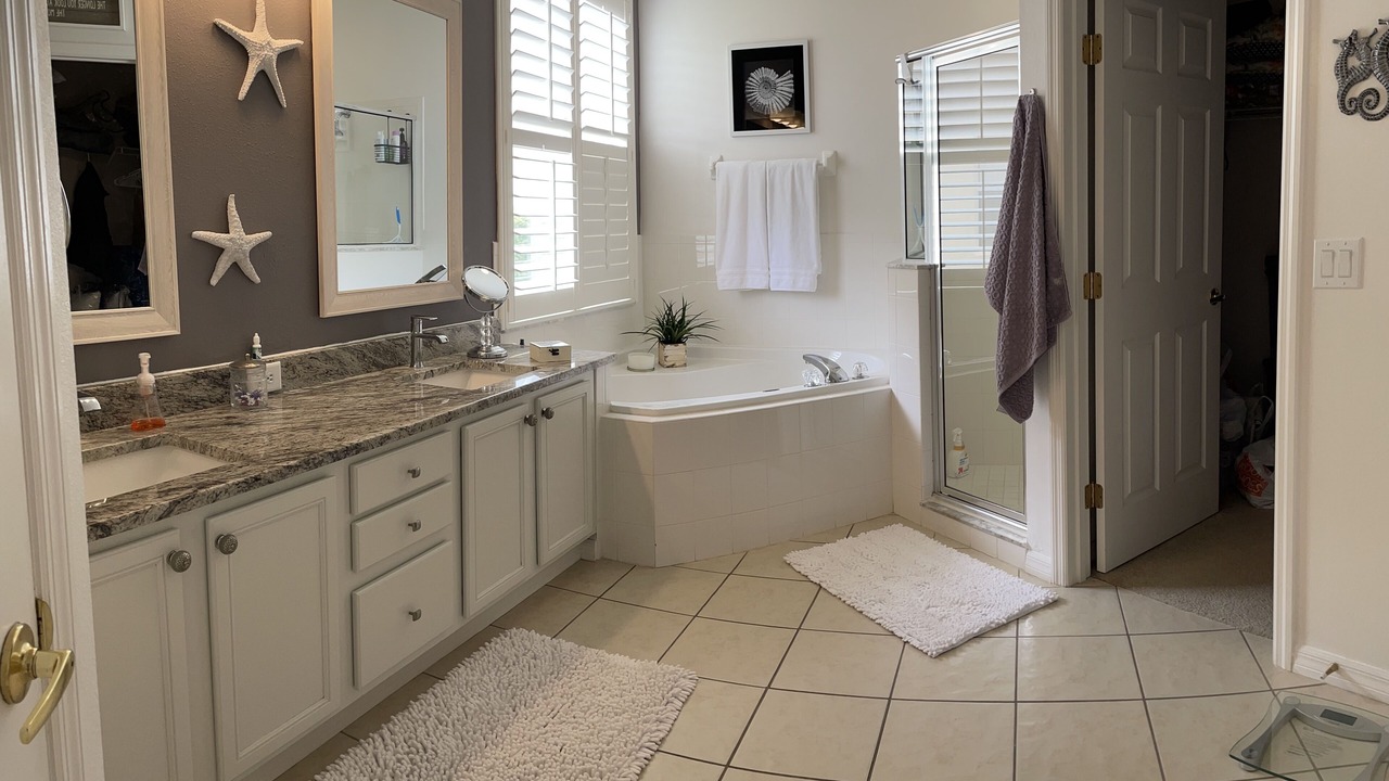 Photo of Bathroom in Calabay Parc