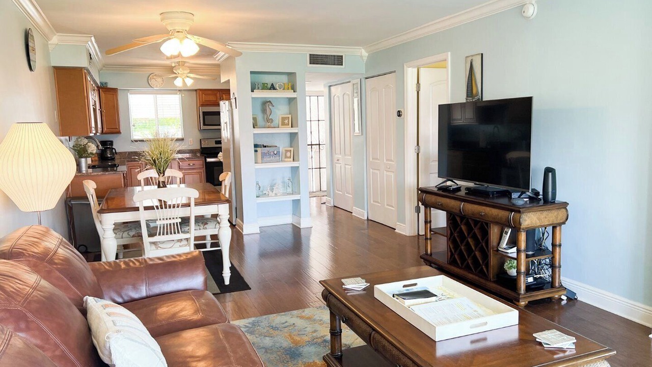 Photo of Livingroom in Bradenton Beach