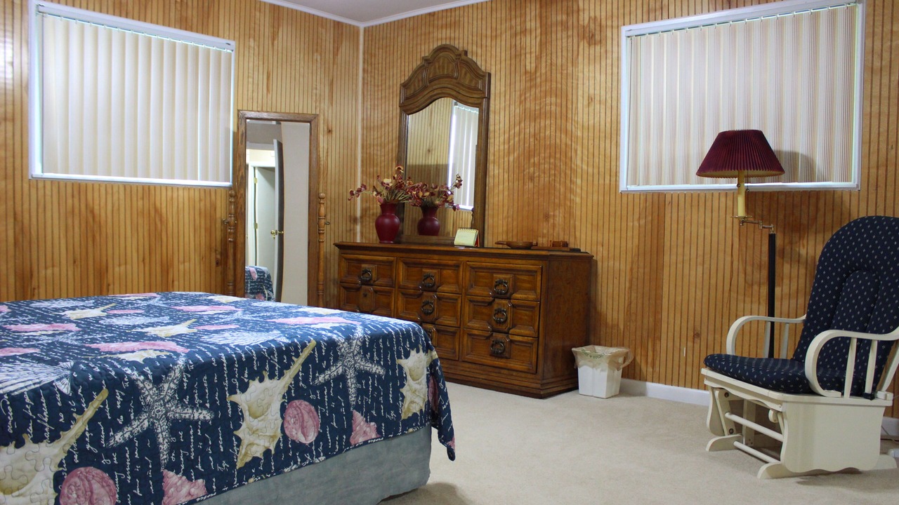 Photo of Bedroom in Inglis