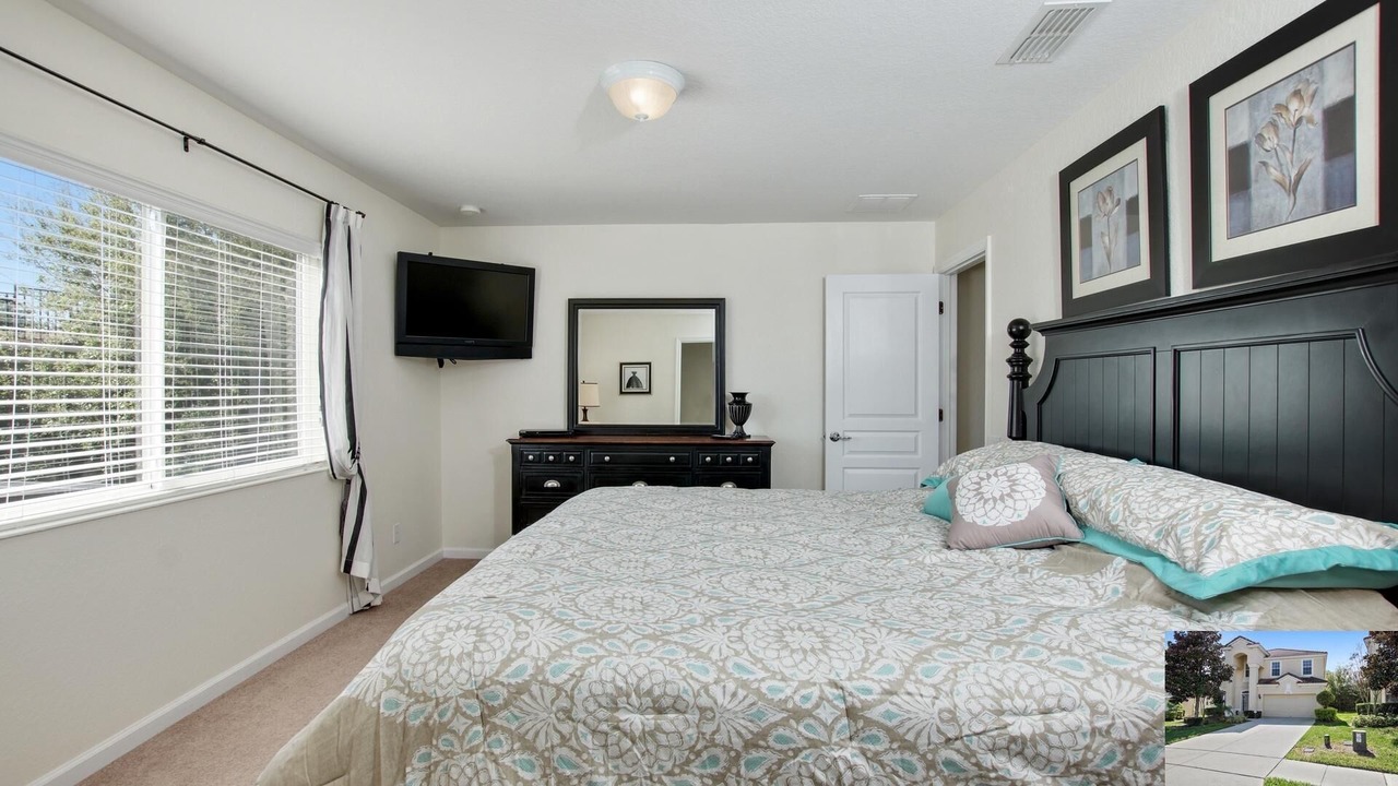 Photo of Bedroom in Windsor Hills