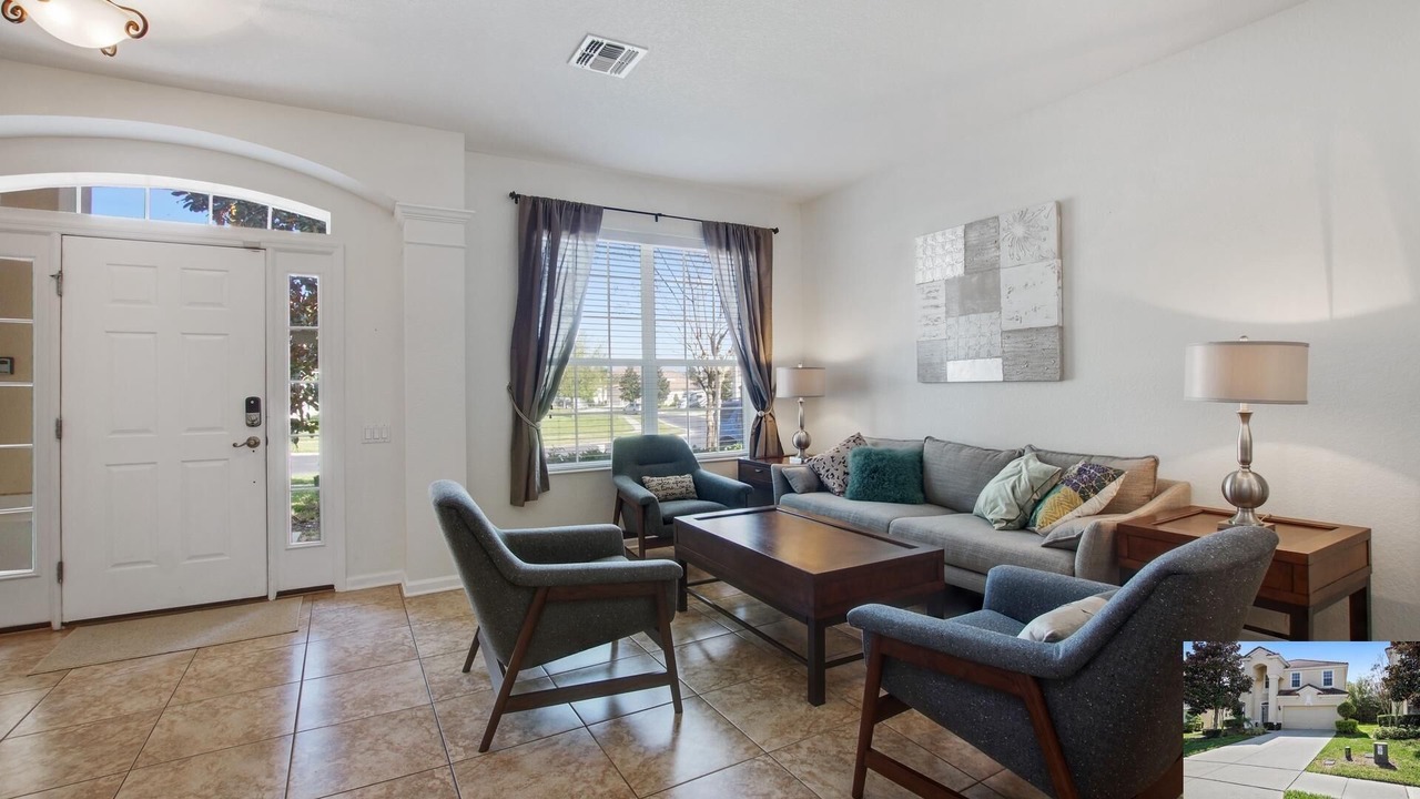 Photo of Livingroom in Windsor Hills