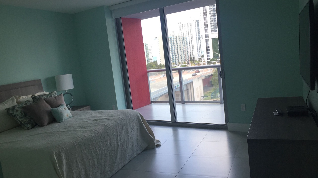 Photo of Bedroom in Hallandale Beach