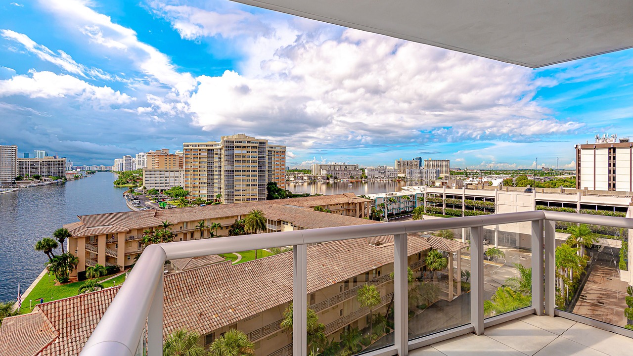 Photo of Outdoor in Hallandale Beach
