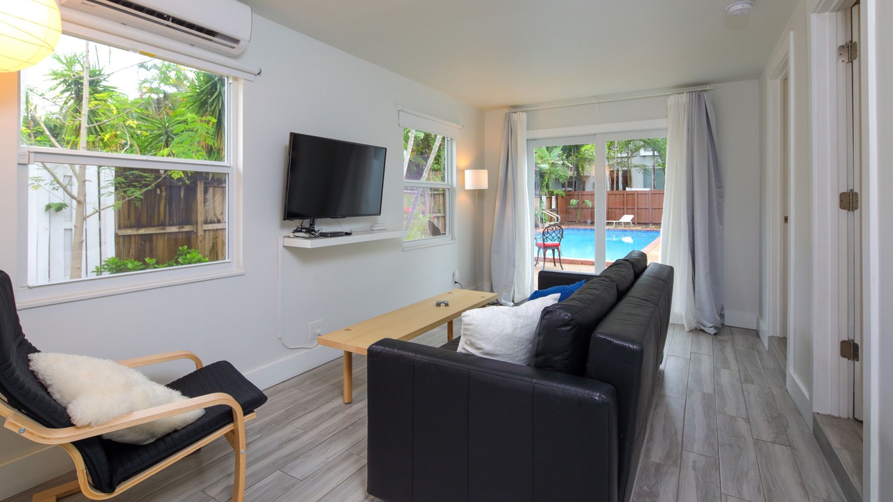 Photo of Livingroom in Harbordale
