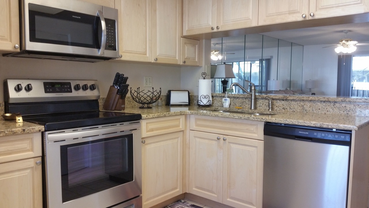 Photo of Kitchen in East Lake Woodlands