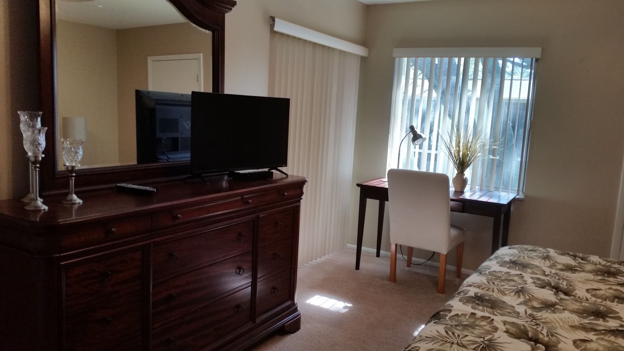 Photo of Bedroom in East Lake Woodlands