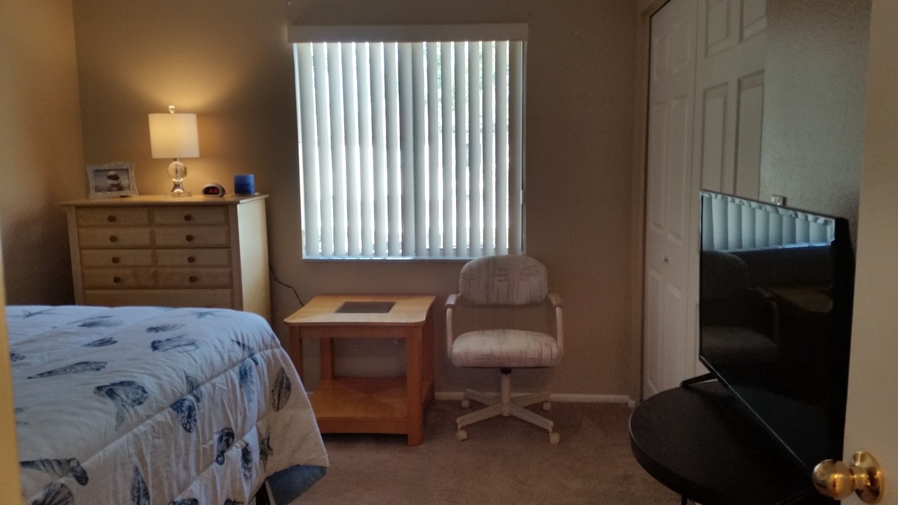 Photo of Bedroom in East Lake Woodlands