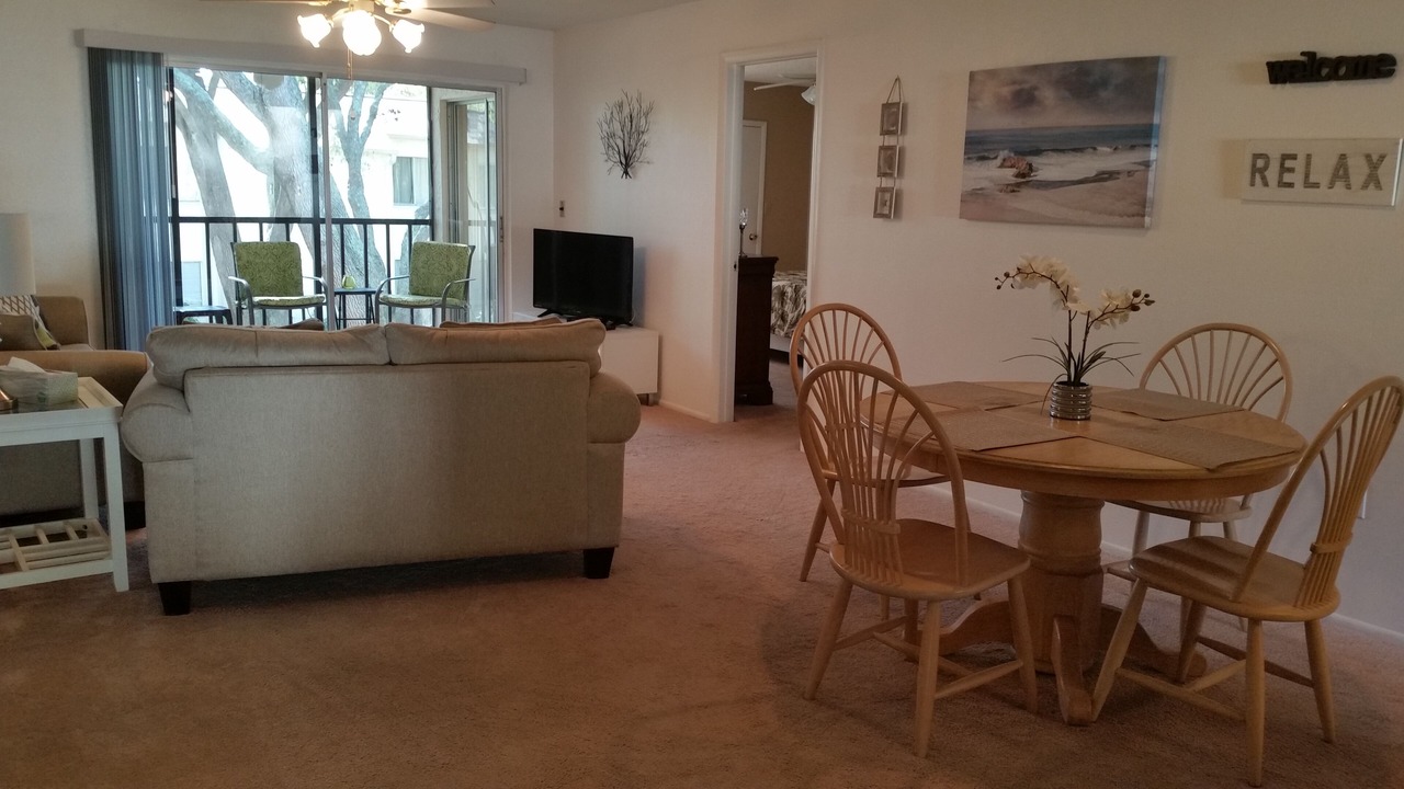 Photo of Livingroom in East Lake Woodlands