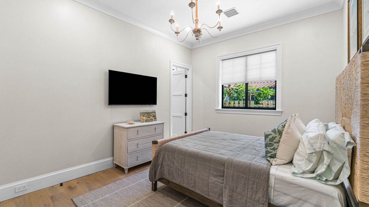 Photo of Bedroom in Lake Ida Shores