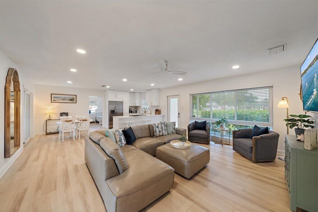 Photo of Livingroom in South Gate Ridge