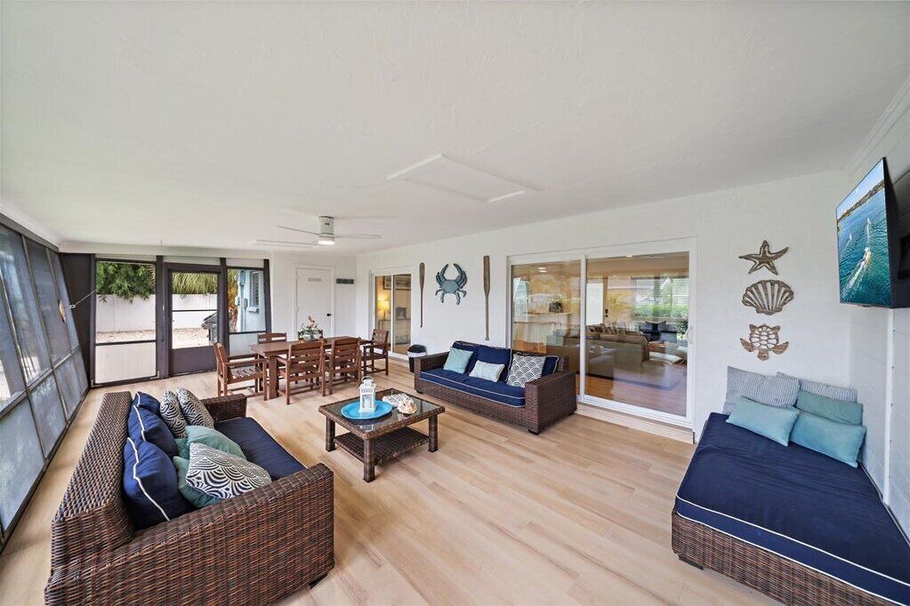 Photo of Livingroom in South Gate Ridge