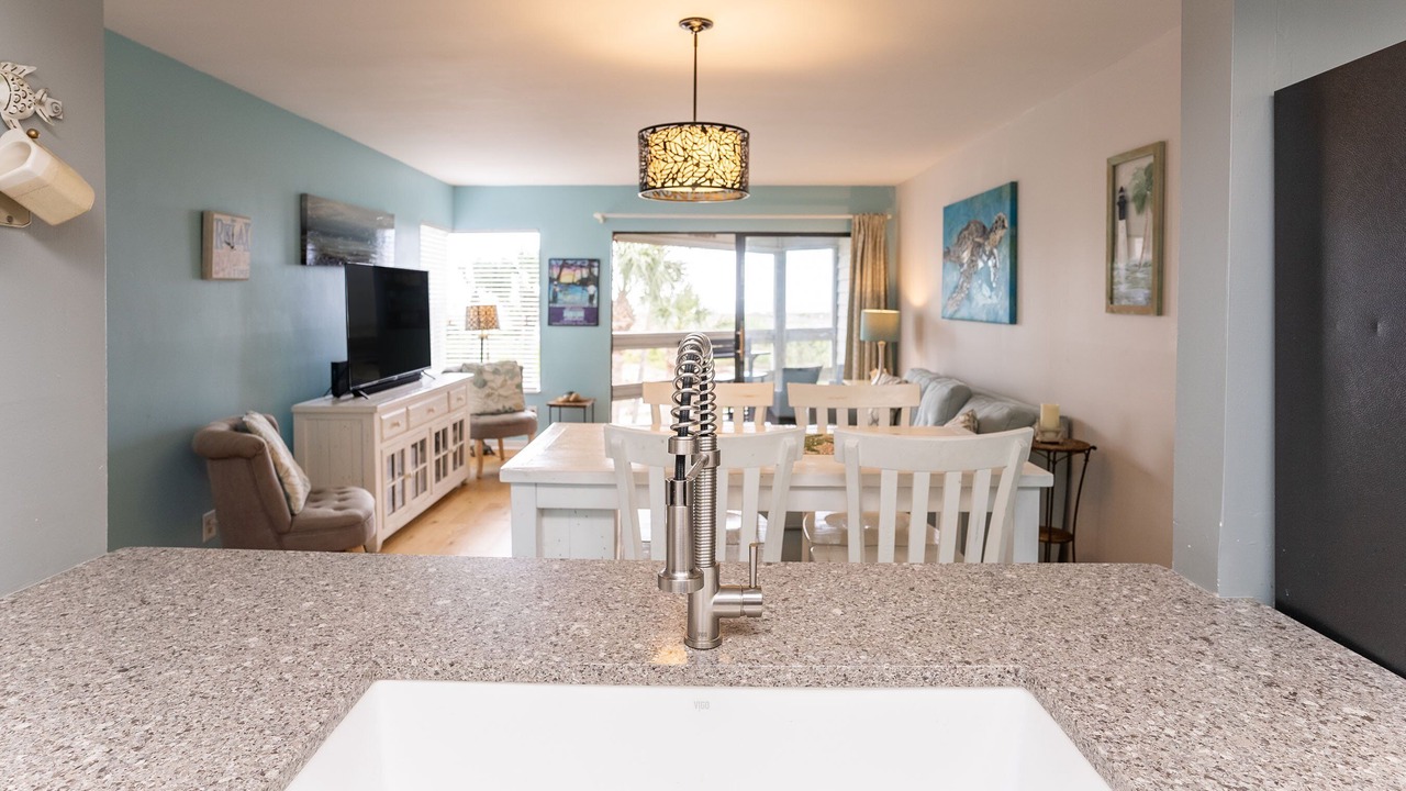 Photo of Livingroom in Oceanmarsh Subdivision