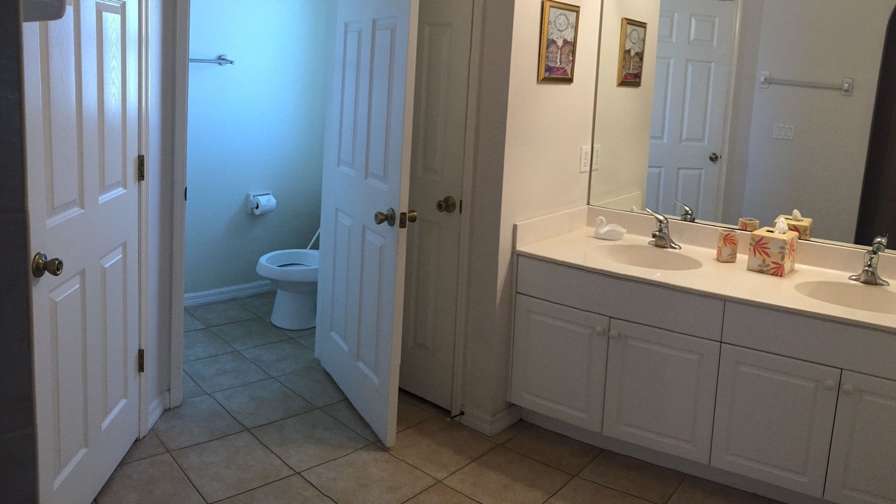 Photo of Bathroom in Pelican