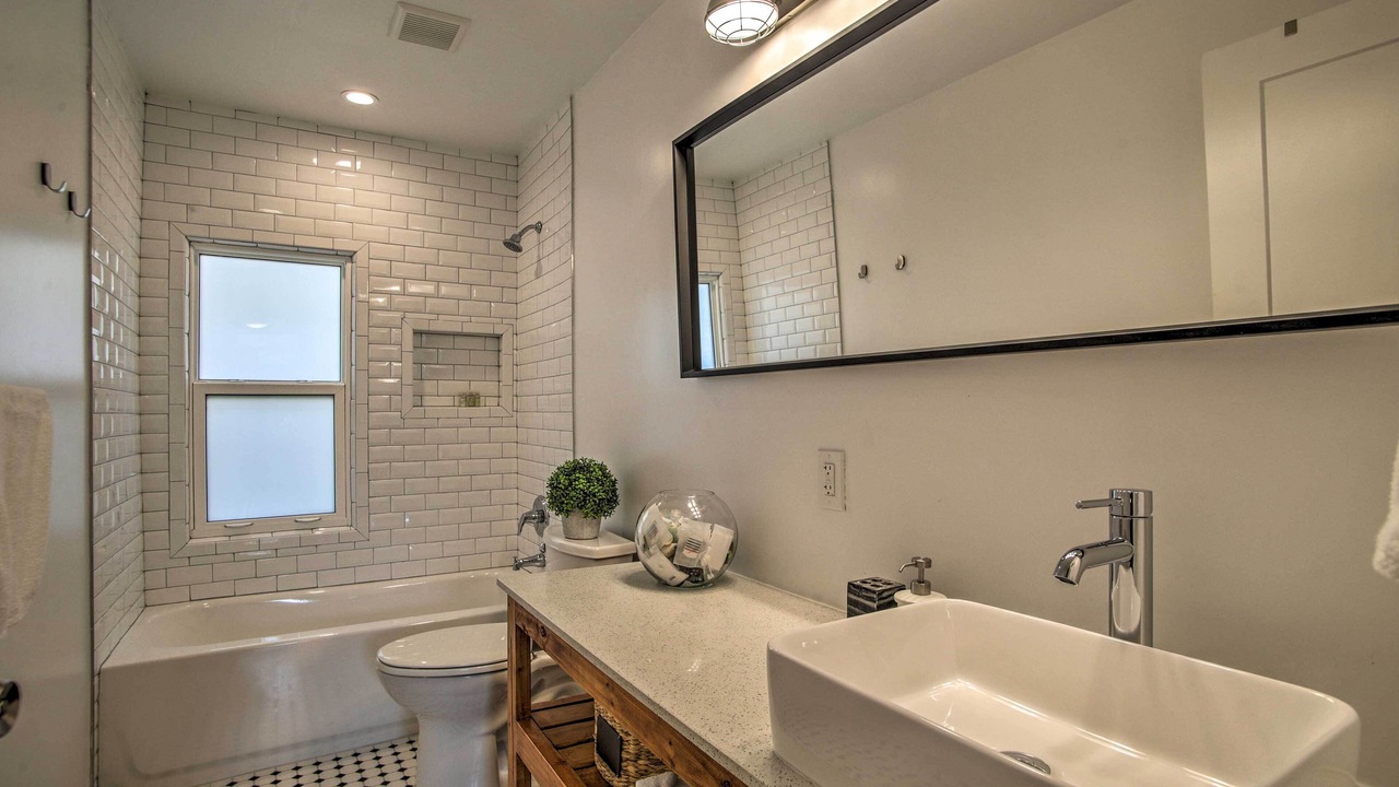 Photo of Bathroom in South Middle River