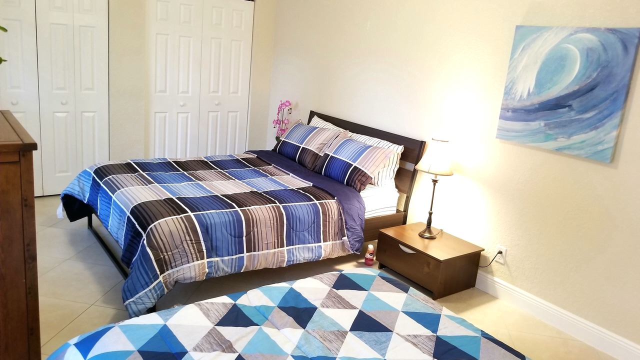Photo of Bedroom in Lauderdale-by-the-Sea