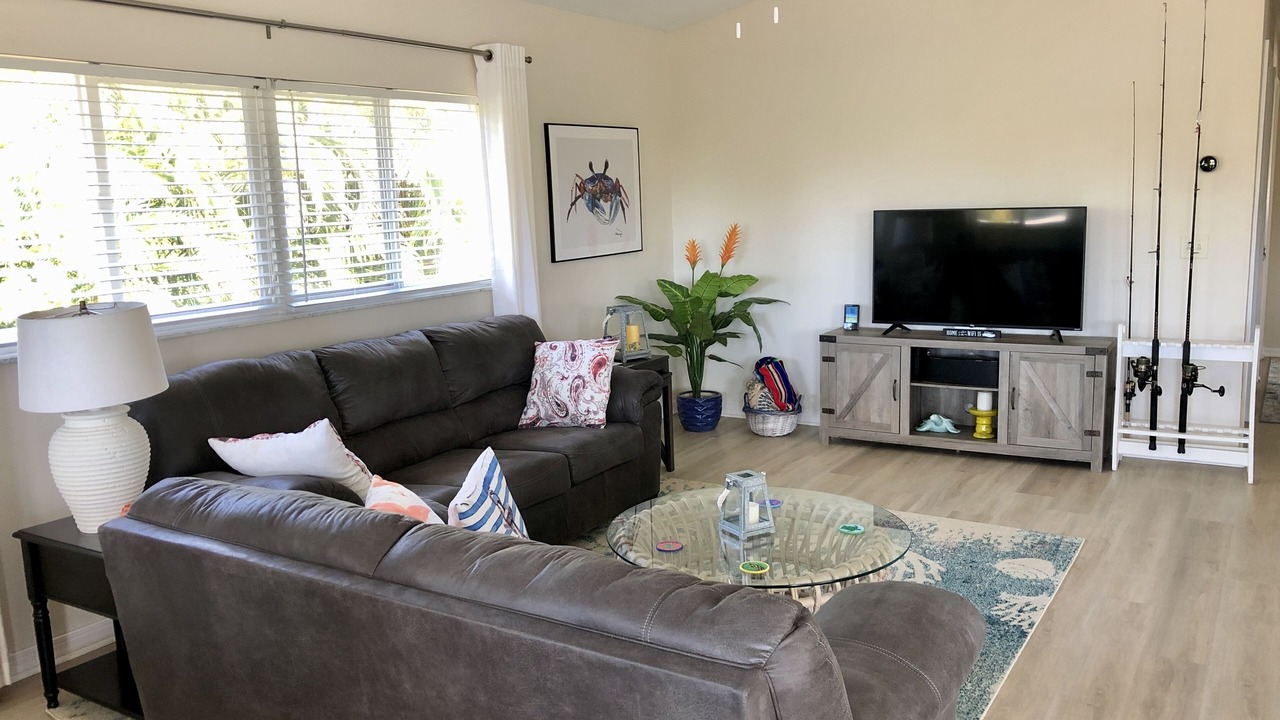 Photo of Livingroom in Pine Island Center