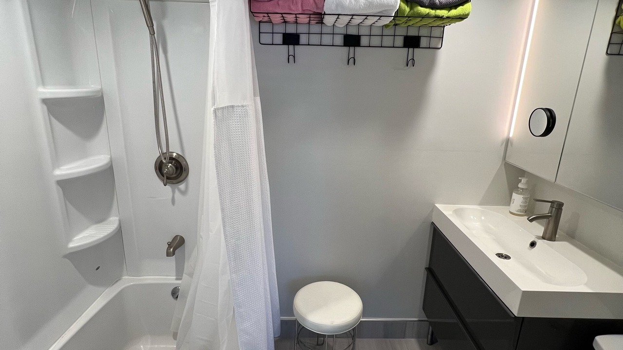 Photo of Bathroom in Harbor Village