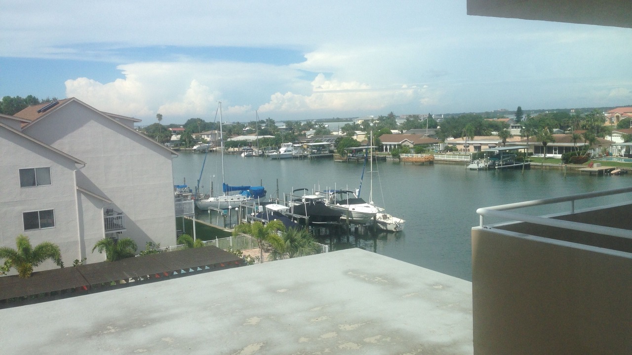 Photo of Patio Balcony in Island Estate