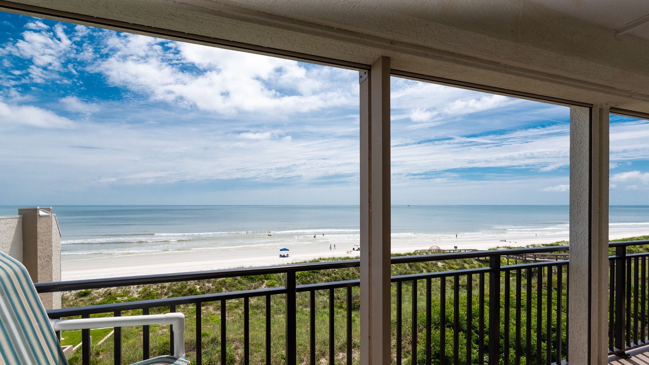 Photo of Patio Balcony in Crescent Beach